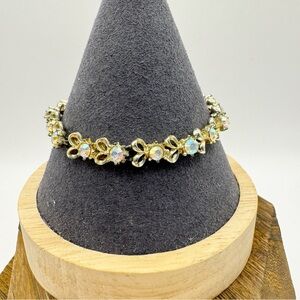 Coro vintage mid century MCM aurora Borealis Crystal rhinestone tennis bracelet
